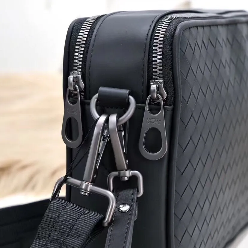 All categories 💚 Top version men’s bags 💚 BV 2024 new BV crossbody bag